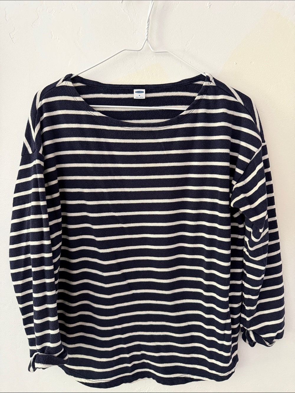 Old Navy Striped Navy and White Women's Sweater - Classic Boatneck